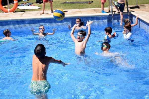 campamento de verano, campamento con piscina en Ciudad Universitaria. Campamento de ajedrez con muchas más actividades.