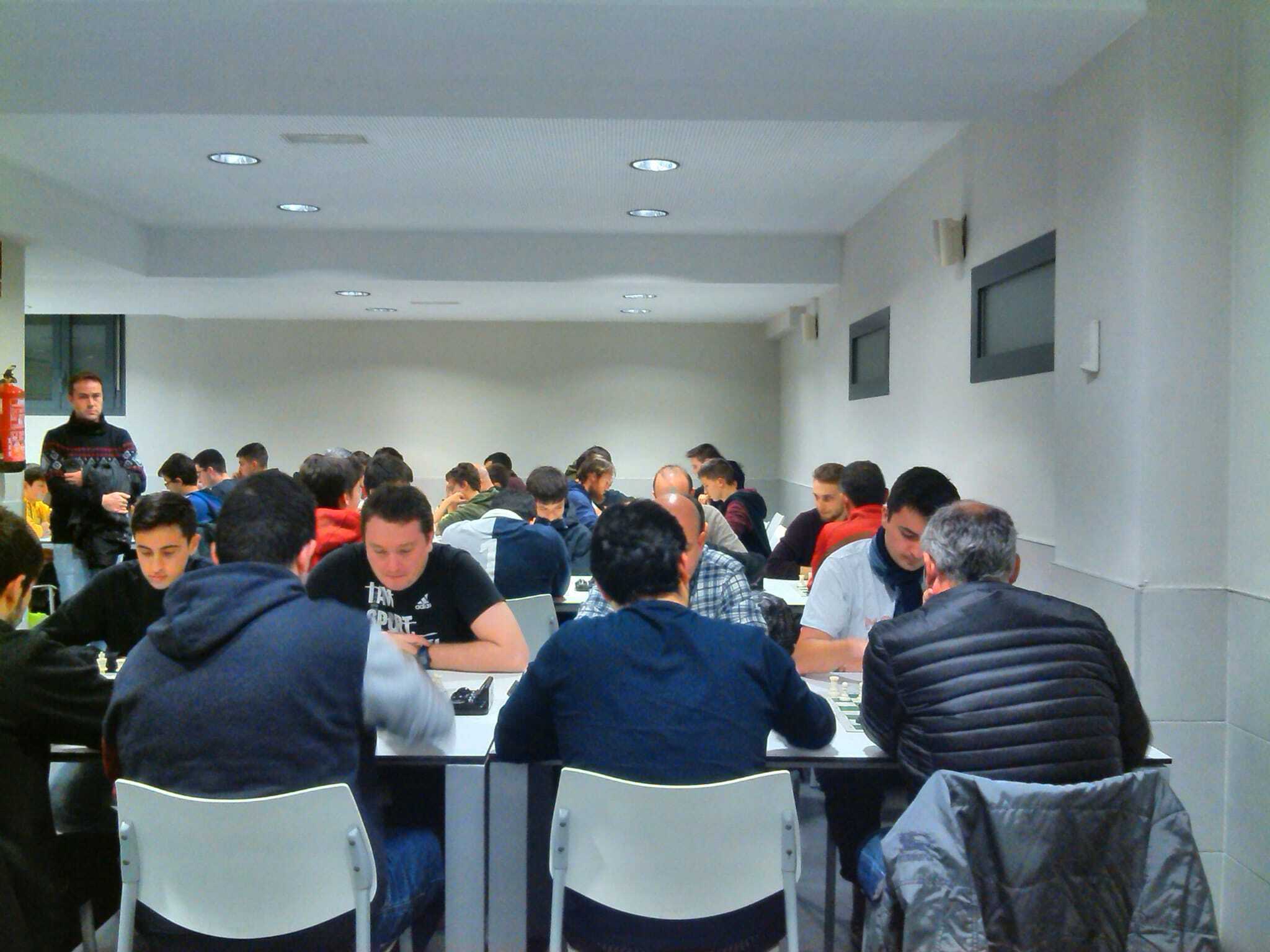 Torneo de ajedrez en el colegio mayor Loyola en Madrid