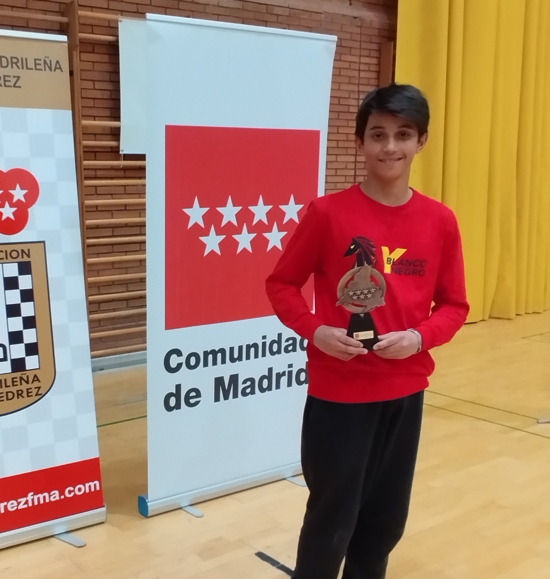 Martín Pousada tercer clasificado infantil de ajedrez en Madrid, torneo de la Comunidad